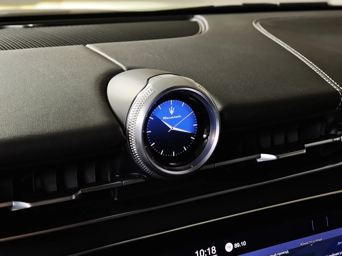 Maserati Grecale 2.0T AT AWD (330 л.с.) Modena Черный в АВИЛОН. Слайд №20