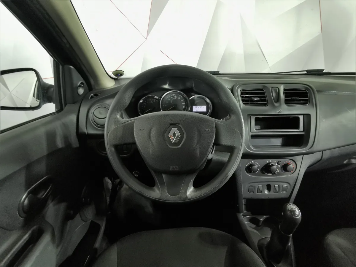Renault Logan 1.6 MT (82 л.с.) Черный в АВИЛОН. Слайд №19