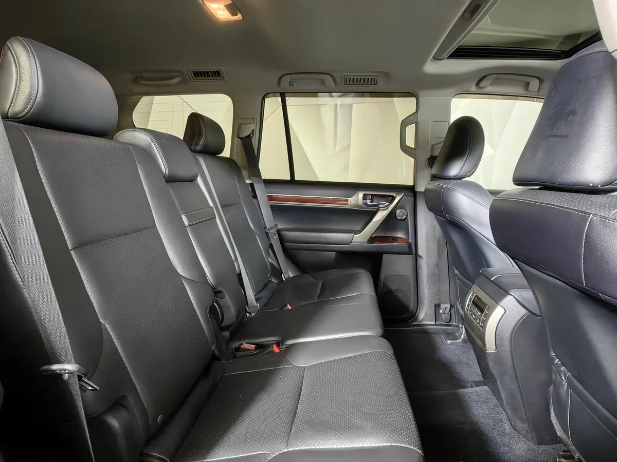 Lexus GX 460 AT AWD (5 мест) (296 л.с.) Черный в АВИЛОН. Слайд №16