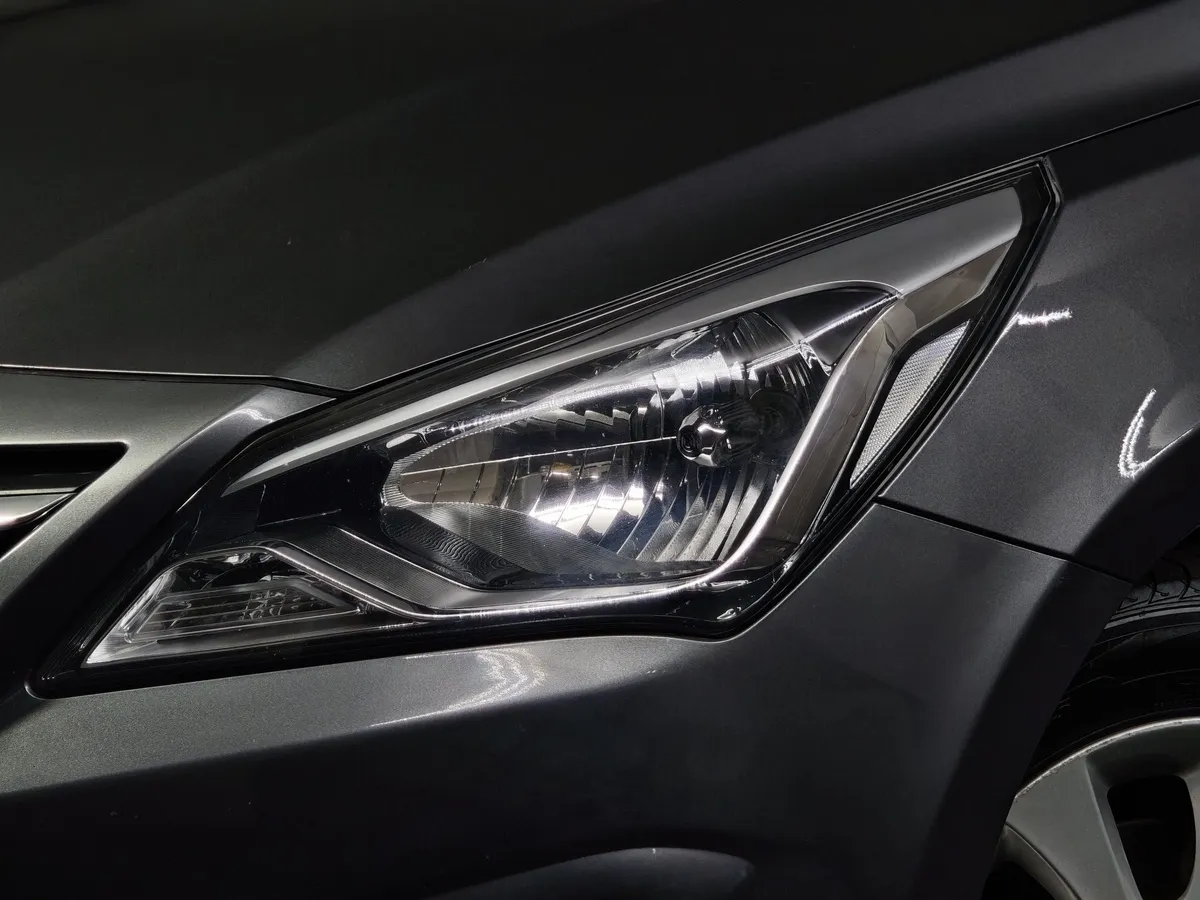 Hyundai Solaris 1.6 MT (123 л.с.) Comfort Серый в АВИЛОН. Слайд №10