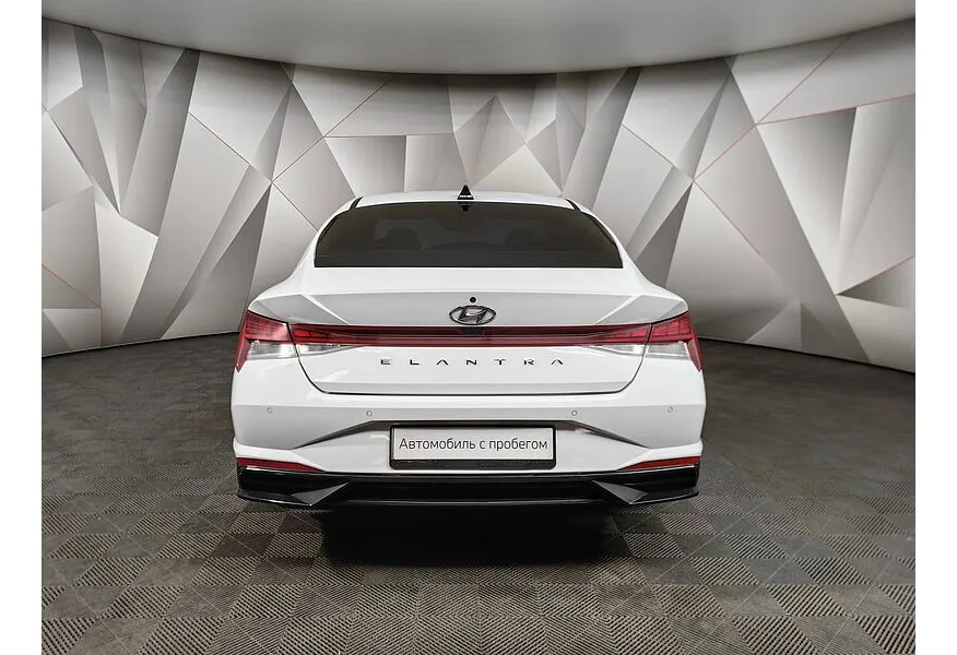 Hyundai Elantra 1.6 - 6AT (128 л.с.) Active Белый в АВИЛОН. Слайд №8