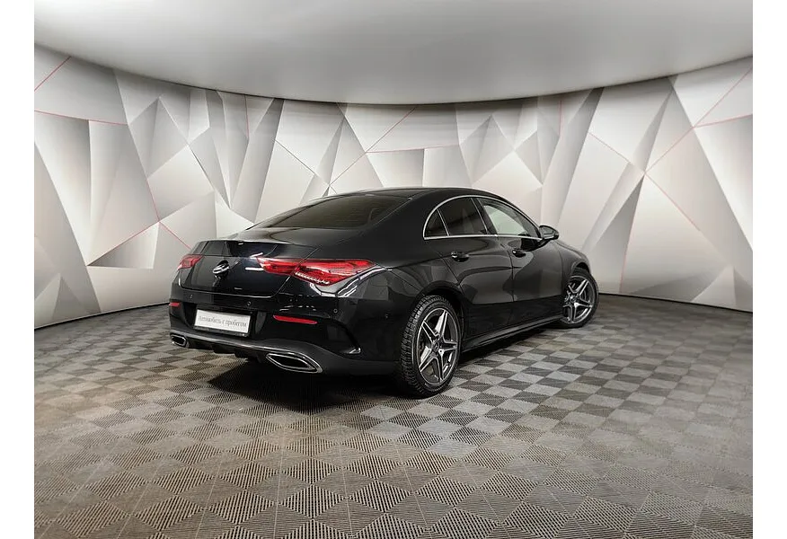 Mercedes-Benz CLA 200 7G-DCT (150 л.с.) Sport Черный в АВИЛОН. Слайд №2