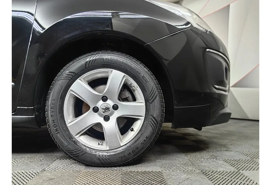 Peugeot 3008 1.6 HDI AMT (120 л.с.) Черный в АВИЛОН. Слайд №9