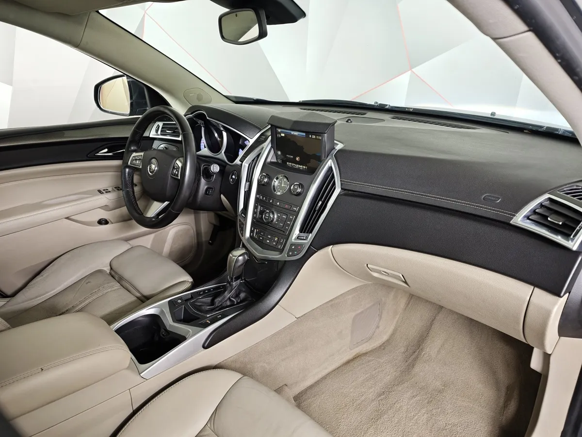 Cadillac SRX 3.0 V6 SIDI (269 л.с.) Серый в АВИЛОН. Слайд №12