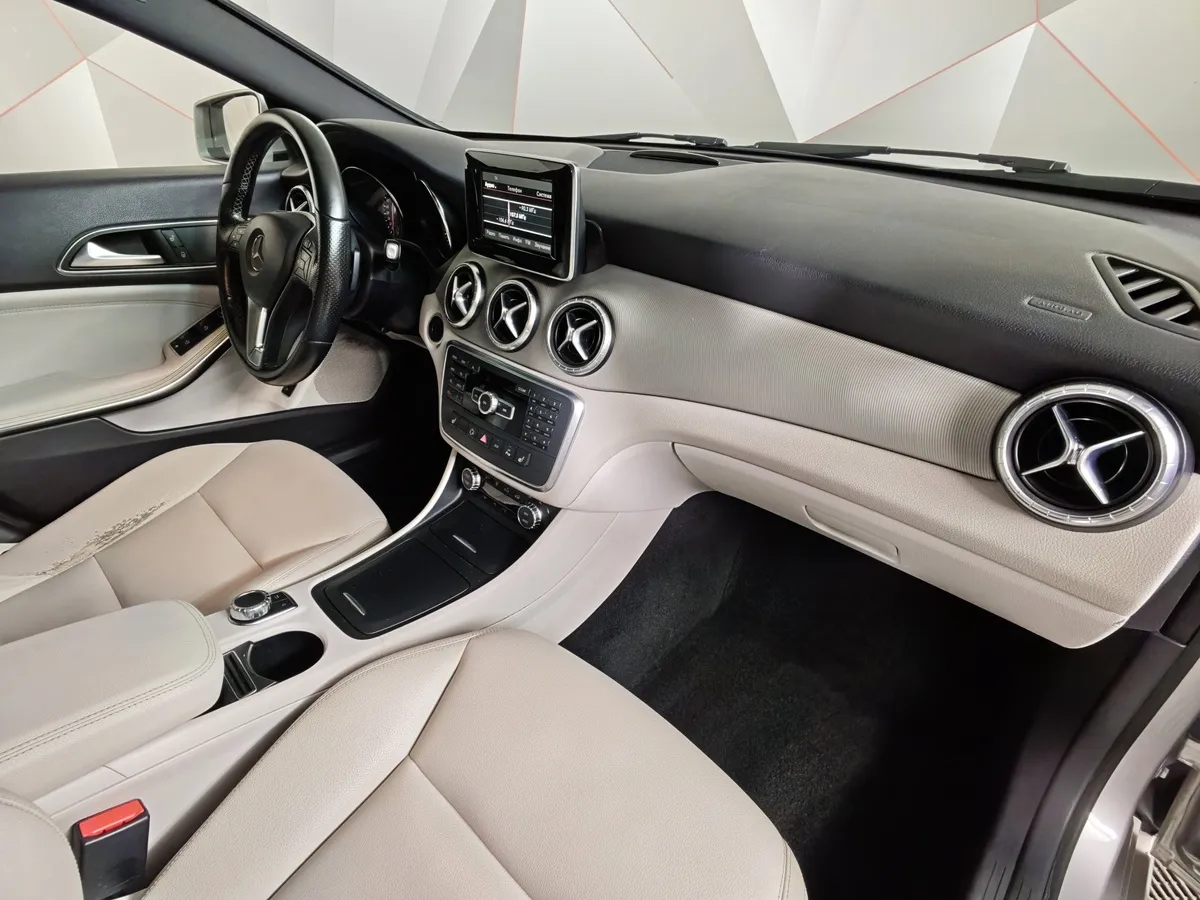 Mercedes-Benz CLA 200 7G-DCT (156 л.с.) Серебристый в АВИЛОН. Слайд №13