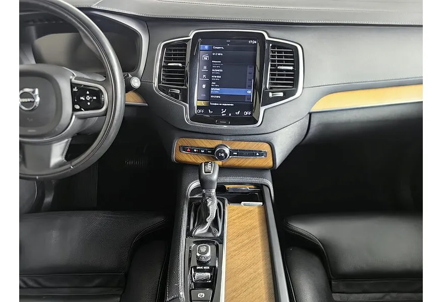 Volvo XC90 2.0 T5 Drive-E AT AWD (5 мест) (249 л.с.) Inscription Серебристый в АВИЛОН. Слайд №15