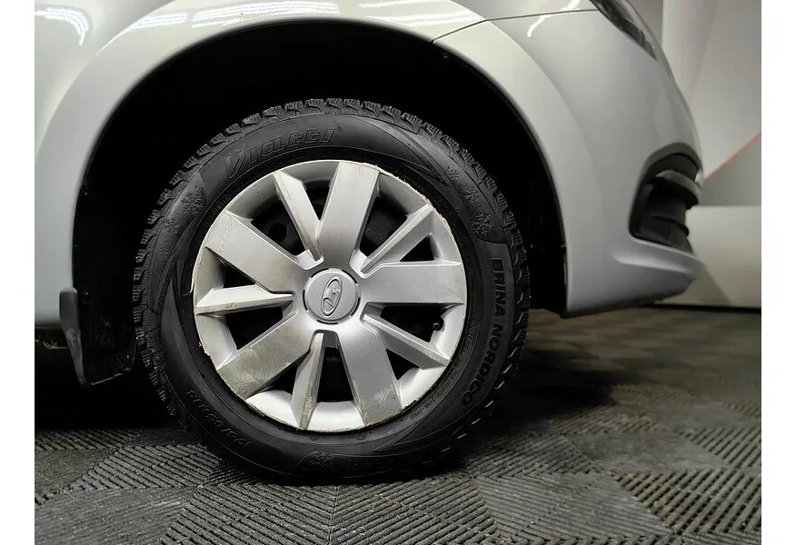 ВАЗ (Lada) Granta 1.6 MT 16кл (98 л.с.) Серый в АВИЛОН. Слайд №9