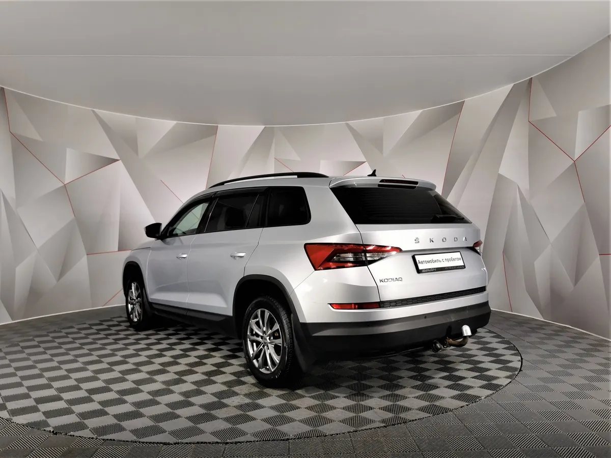 Skoda Kodiaq 1.4 TSI DSG 4X4 (150 л.с.) Серый в АВИЛОН. Слайд №4