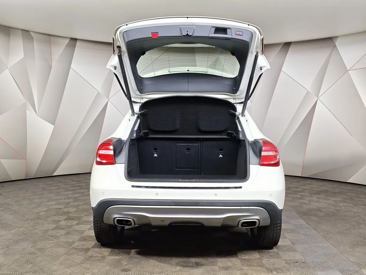 Mercedes-Benz GLA 250 7G-DCT 4MATIC (211 л.с.) Особая серия Белый в АВИЛОН. Слайд №12