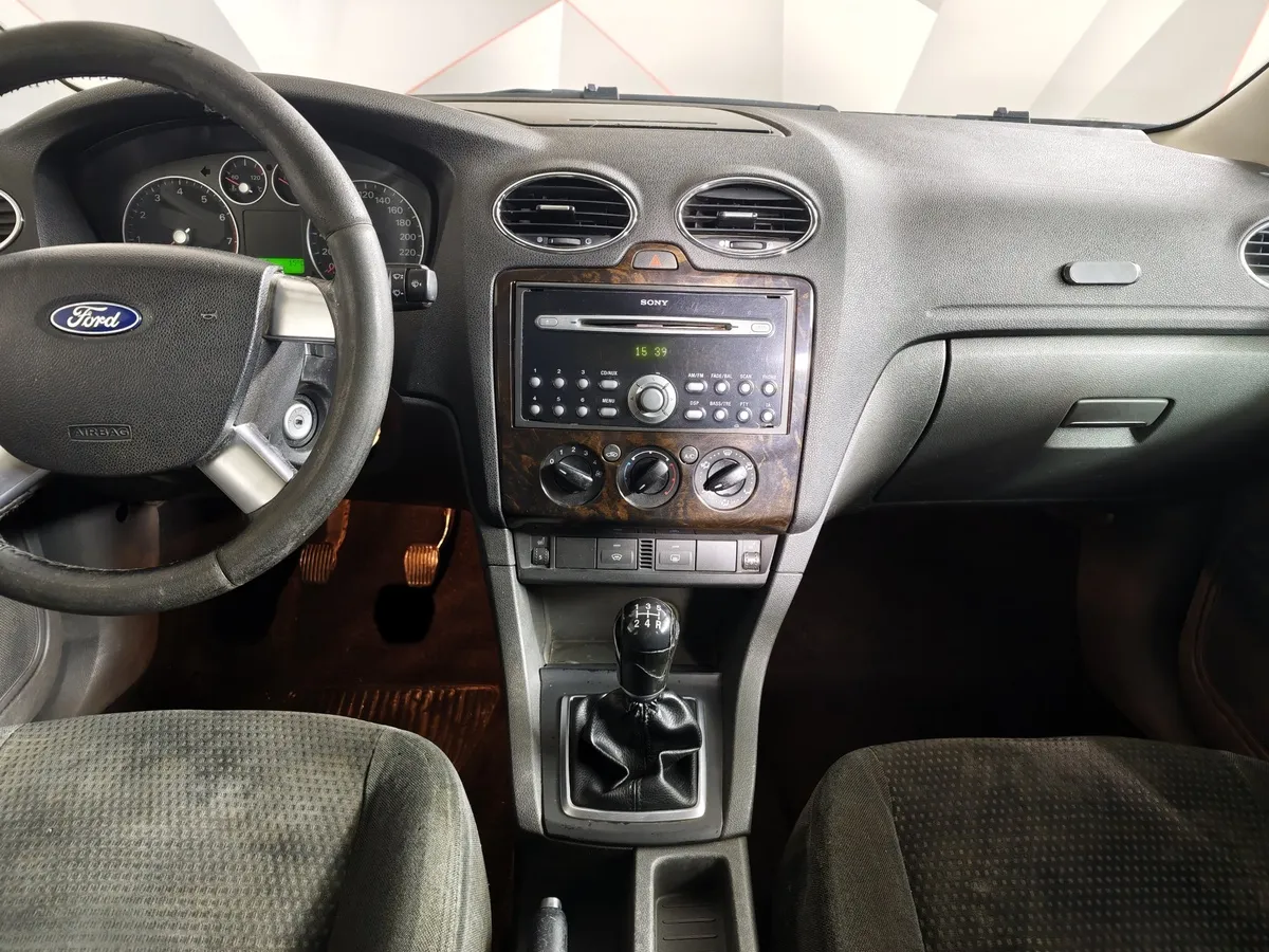 Ford Focus 1.6 MT (116 л.с.) Ghia Синий в АВИЛОН. Слайд №13