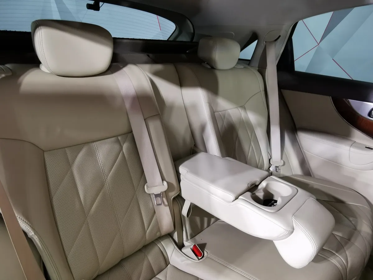 Infiniti QX70 3.7 AT AWD (333 л.с.) Черный в АВИЛОН. Слайд №16