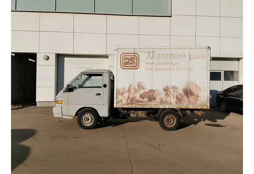 Hyundai Porter 2.5d MT (80 л.с.) Серебристый в АВИЛОН. Слайд №5