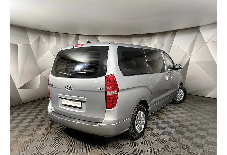 Hyundai H-1 2.5 CRDi AT (170 л.с.) Active Серый в АВИЛОН. Слайд №2