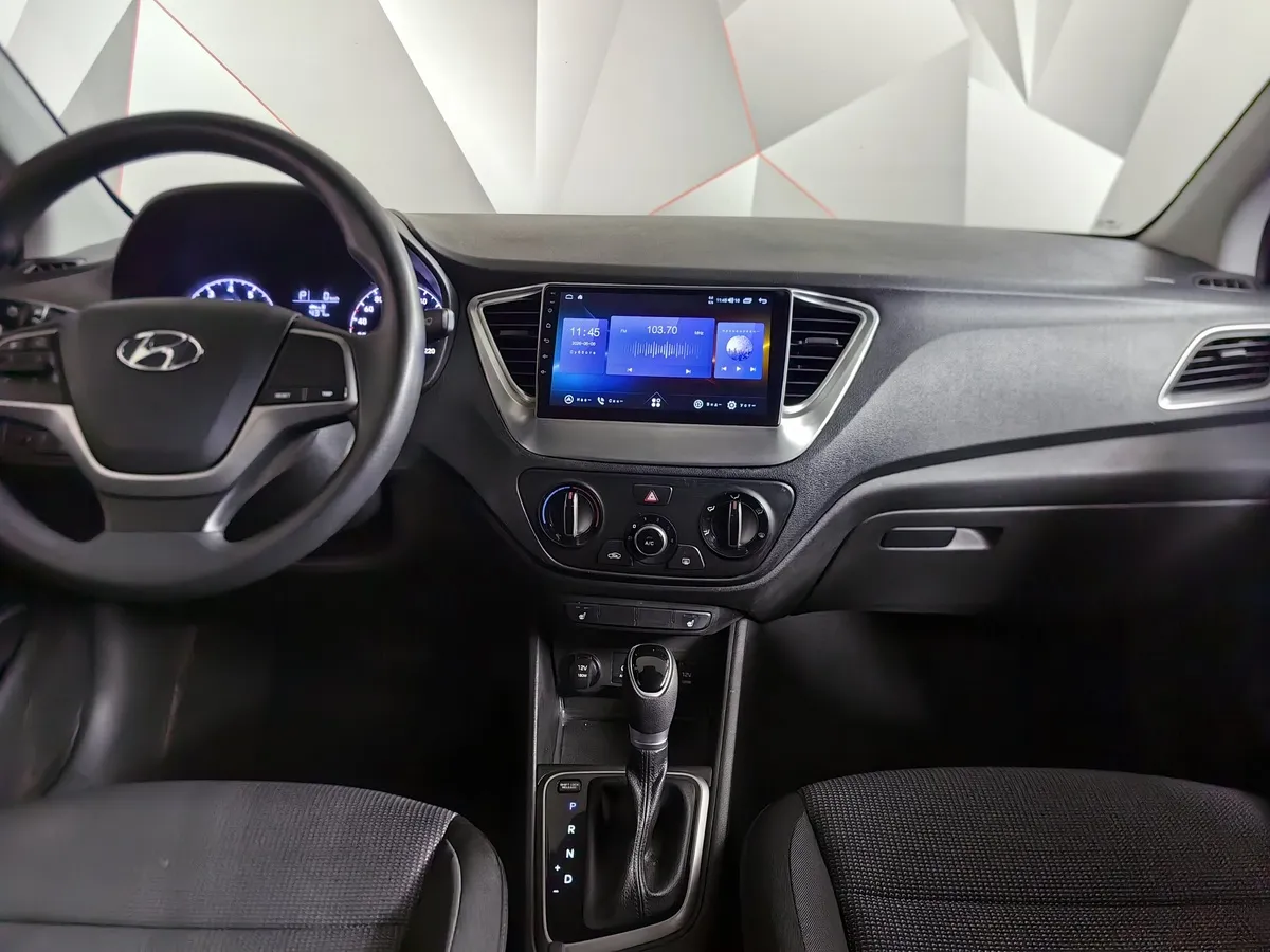 Hyundai Solaris 1.6 AT (123 л.с.) Active Plus Серебристый в АВИЛОН. Слайд №15