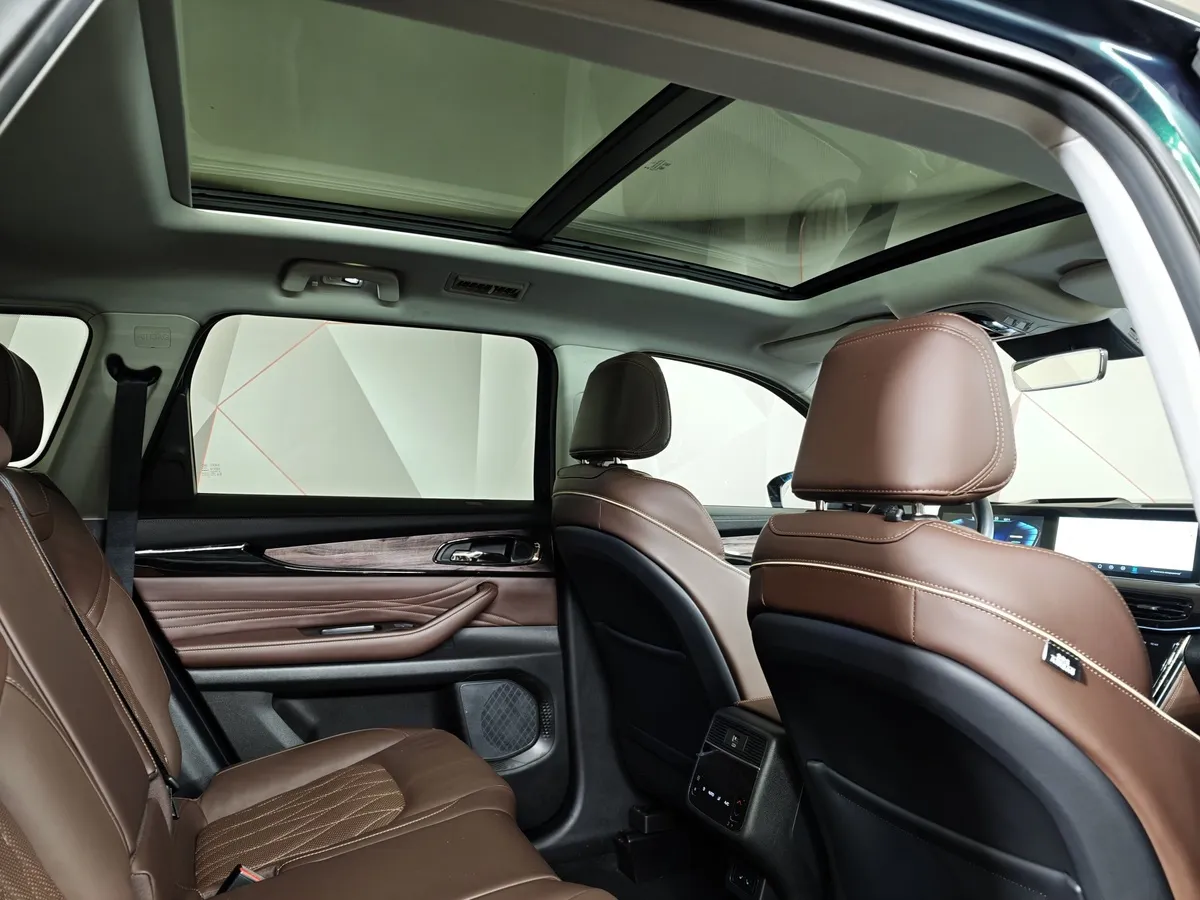 EXEED VX 2.0 AMT AWD (249 л.с.) President Зеленый в АВИЛОН. Слайд №23