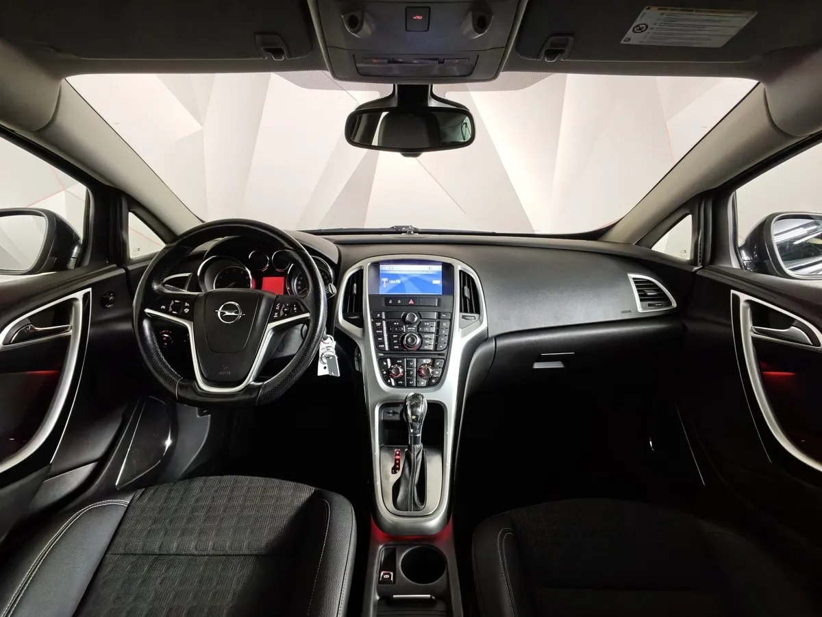 Opel Astra 1.4 Turbo AT (140 л.с.) Enjoy Черный в АВИЛОН. Слайд №13