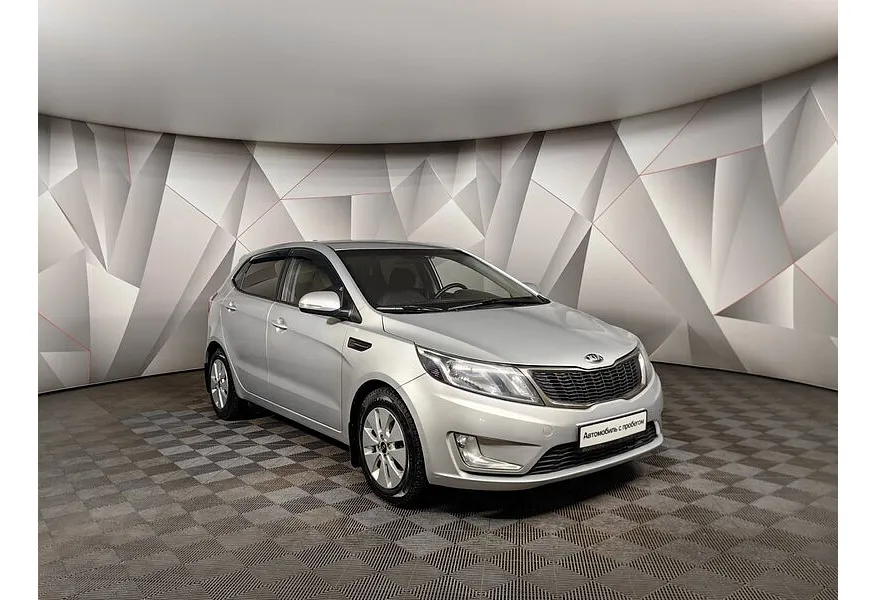 Kia Rio 1.6 MT (123 л.с.) Comfort Серебристый в АВИЛОН. Слайд №3
