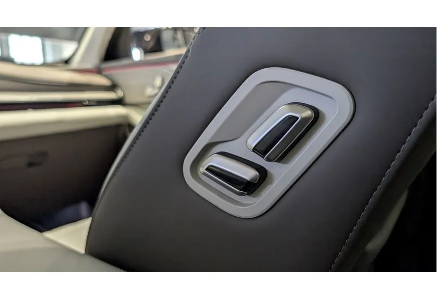 EXEED RX 2.0T 8AT 4WD (249 л.с.) Flagship Серый в АВИЛОН. Слайд №21