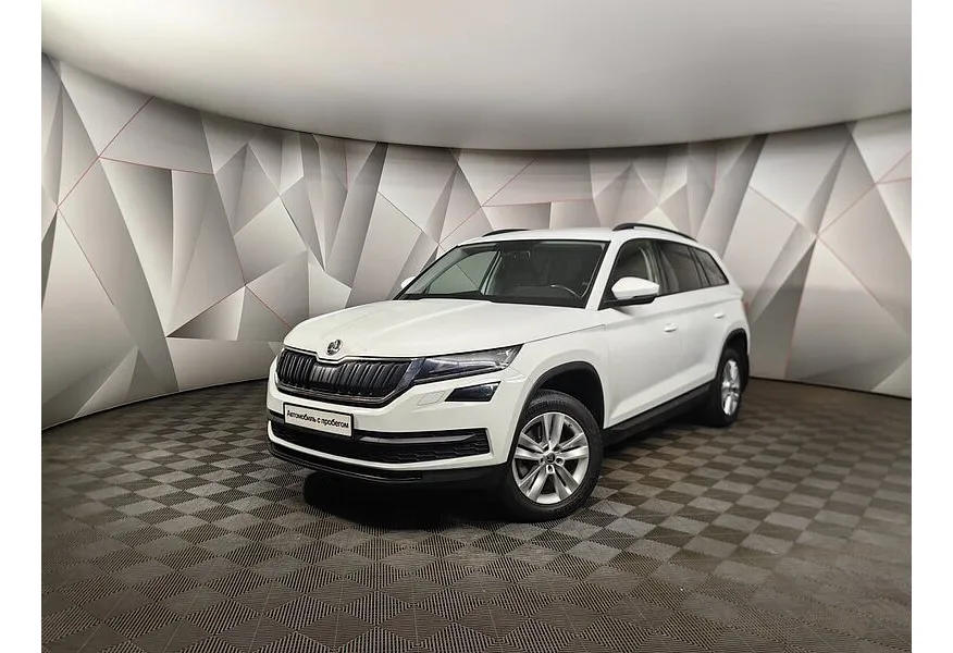 АВИЛОН - Skoda Kodiaq 1.4 TSI DSG 4X4 (150 л.с.) Белый - slide 0