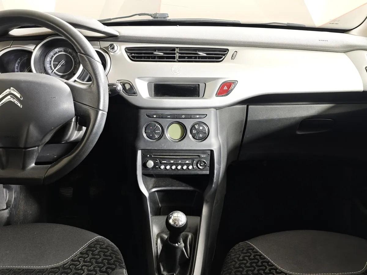 Citroen C3 1.4VTi  MT FWD (75 л.с.) Черный в АВИЛОН. Слайд №15