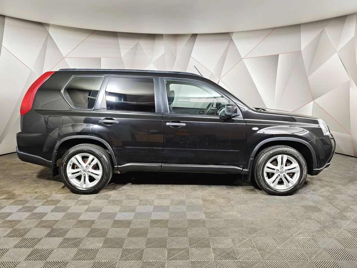 Nissan X-Trail 2.0 CVT AWD (141 л.с.) Черный в АВИЛОН. Слайд №6