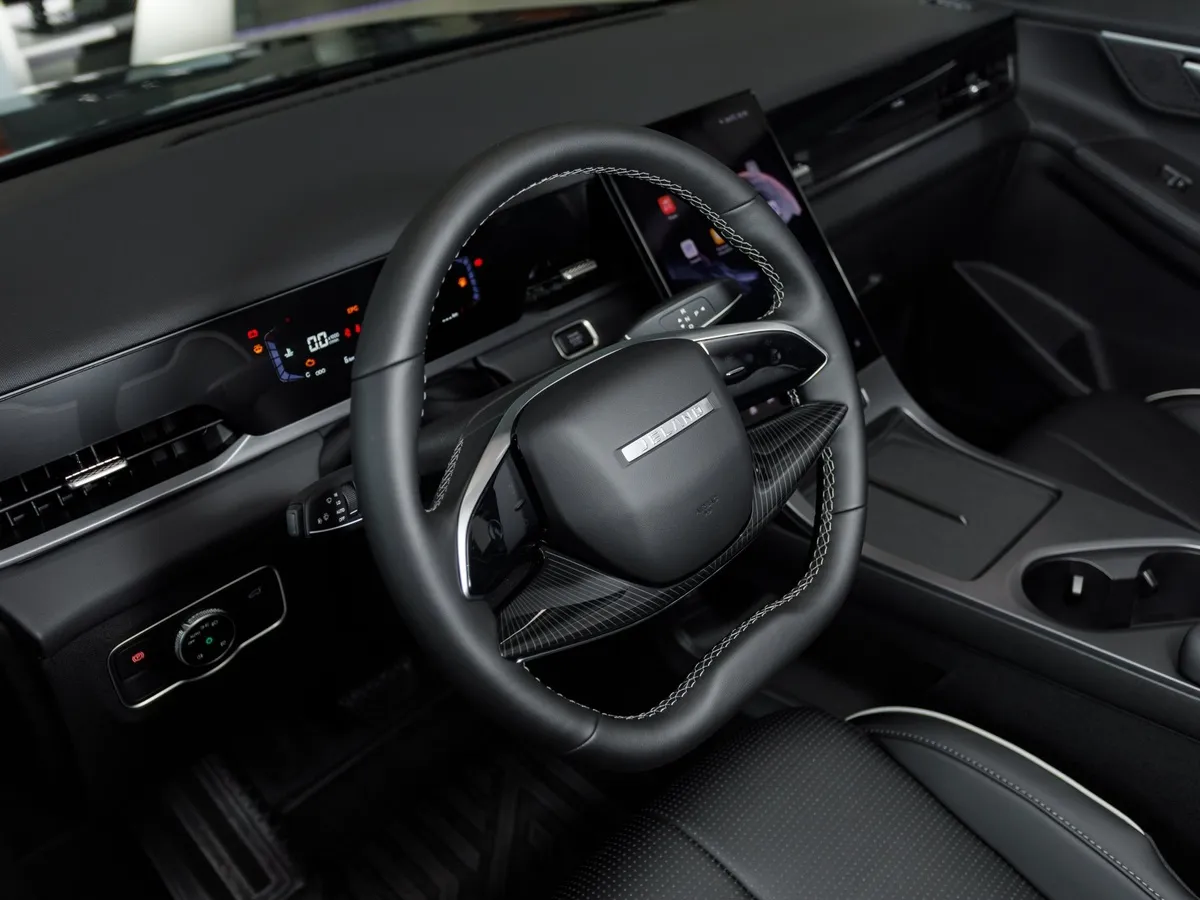 JELAND J6 1.5 DCT FWD (147 л.с.) Комфорт Белый в АВИЛОН. Слайд №8