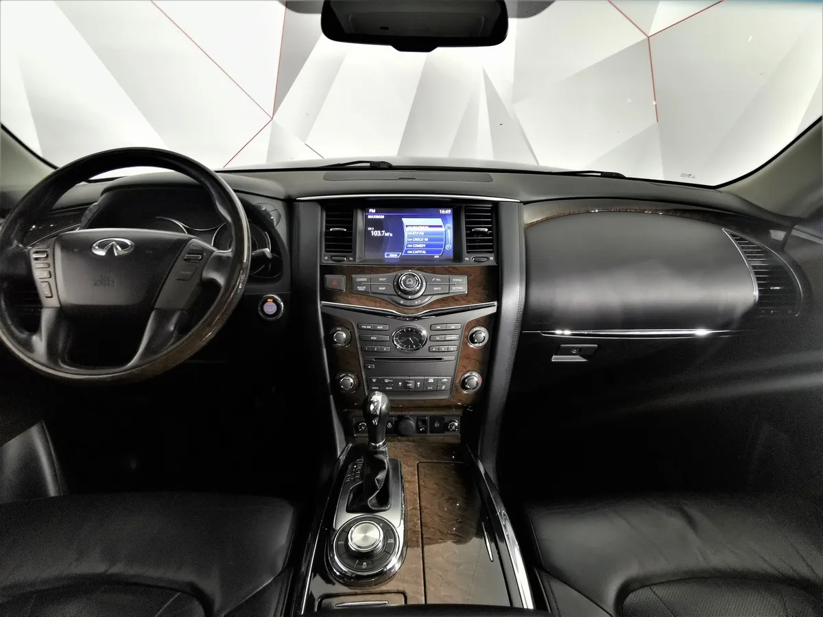 Infiniti QX80 5.6 АТ AWD (405 л.с.) Белый в АВИЛОН. Слайд №12