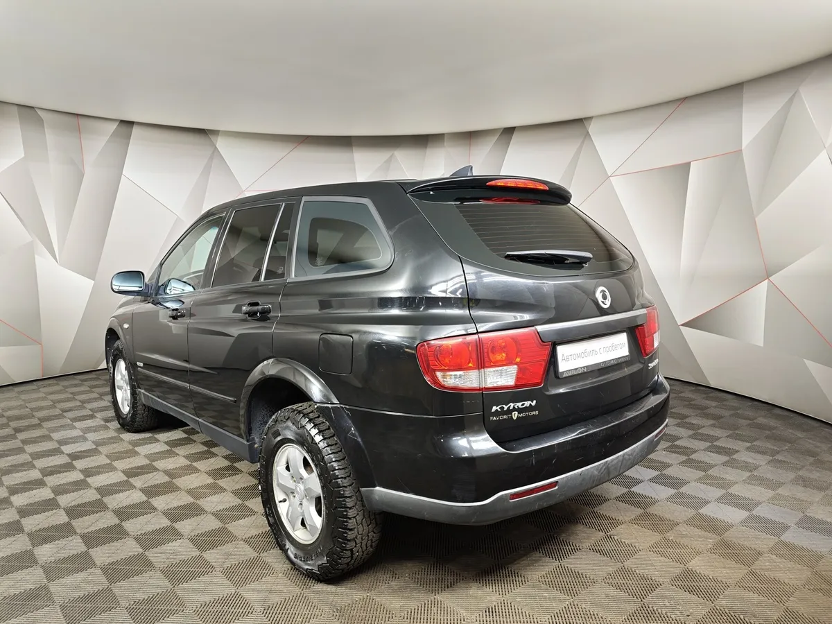 SsangYong Kyron 2.3 MT 4WD (150 л.с.) Черный в АВИЛОН. Слайд №4