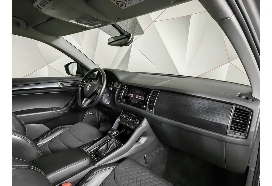 Skoda Kodiaq 2.0 TDI DSG 4X4 (150 л.с.) Бежевый в АВИЛОН. Слайд №12