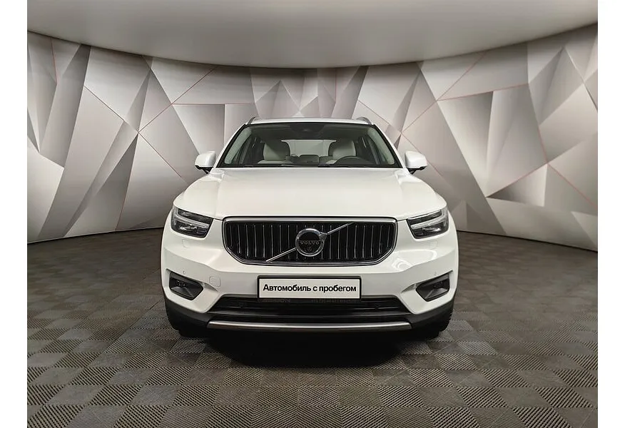 АВИЛОН - Volvo XC40 2.0 T4 Drive-E AT AWD (190 л.с.) Inscription Белый - slide 4