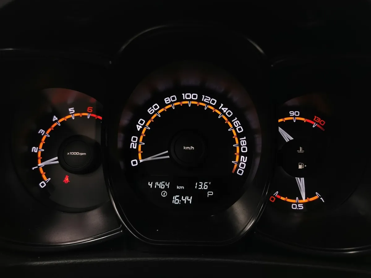 ВАЗ (Lada) Vesta 1.6 CVT (113 л.с.) Luxe Multimedia Серый в АВИЛОН. Слайд №16