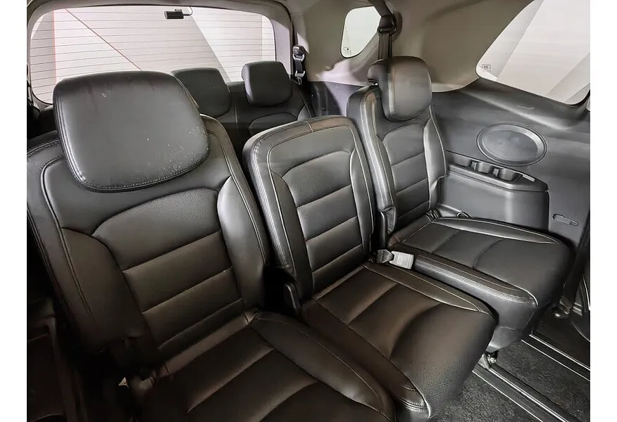 SsangYong Korando Turismo 2.2d AT 4WD (178 л.с.) Белый в АВИЛОН. Слайд №20