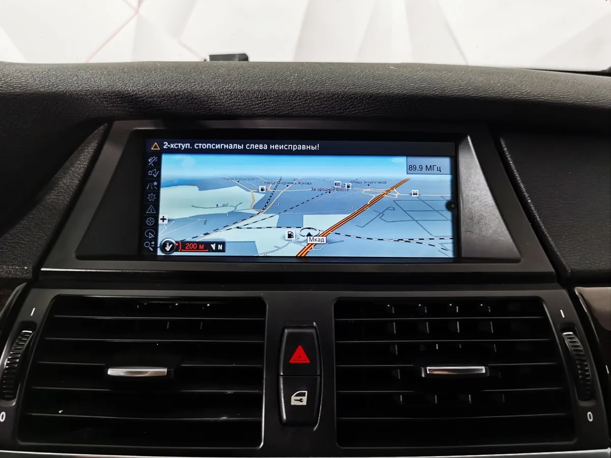 BMW X6 xDrive35i 8AT (306 л.с.) Белый в АВИЛОН. Слайд №17