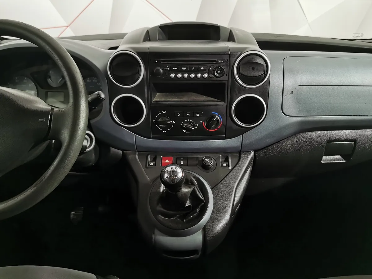 Peugeot Partner 1.6 MT (120 л.с.) Серебристый в АВИЛОН. Слайд №13