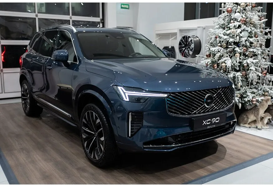 Volvo XC90 2.0 T8 plug-inhybrid AT AWD (7 мест) (455 л.с.) Ultra Bright Синий в АВИЛОН. Слайд №2