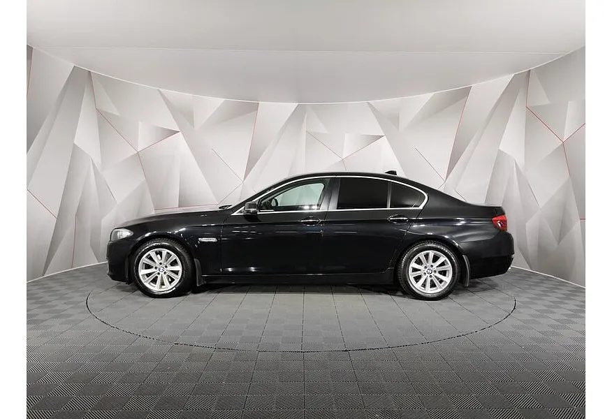 BMW 5 серия 520i AT (184 л.с.) Черный в АВИЛОН. Слайд №5