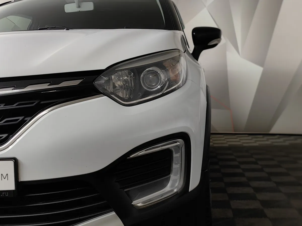 Renault Kaptur 1.6 MT (114 л.с.) Белый в АВИЛОН. Слайд №10