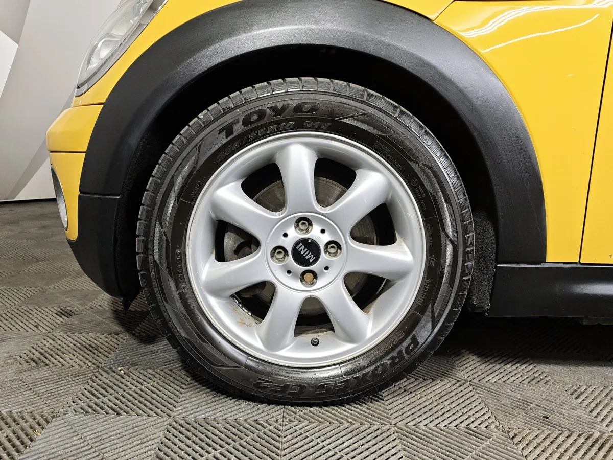 MINI Hatch 1.6 AT (122 л.с.) Желтый в АВИЛОН. Слайд №7