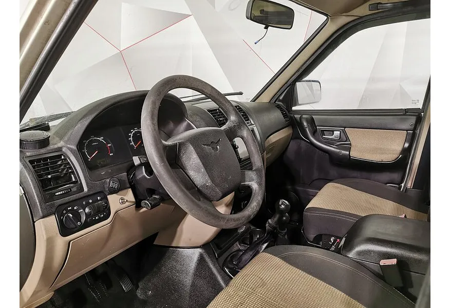 УАЗ Patriot 2.7 MT 4WD (128 л.с.) Желтый в АВИЛОН. Слайд №19