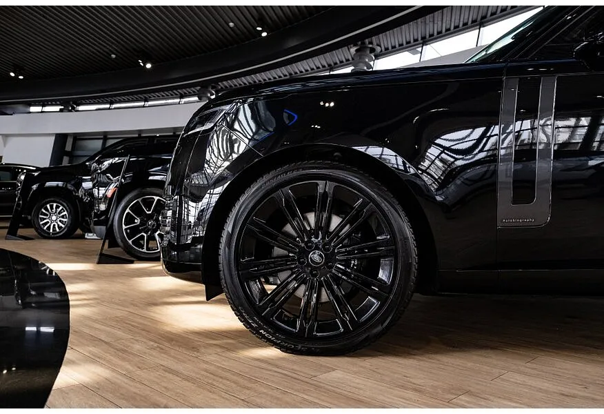 Land Rover Range Rover 3.0 D350 LWB AT AWD (350 л.с.) Autobiography Черный в АВИЛОН. Слайд №17
