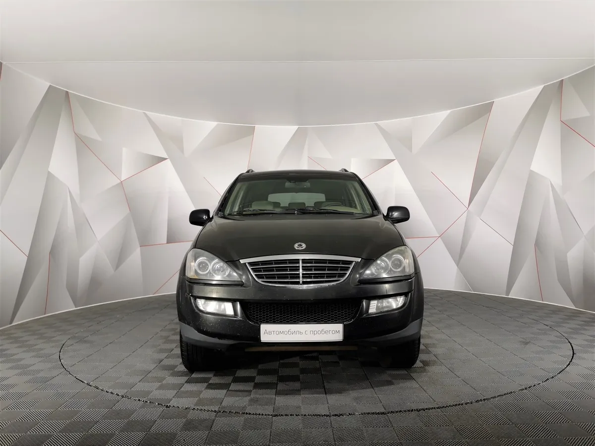 SsangYong Kyron 2.0 Xdi MT 4WD (141 л.с.) Черный в АВИЛОН. Слайд №7