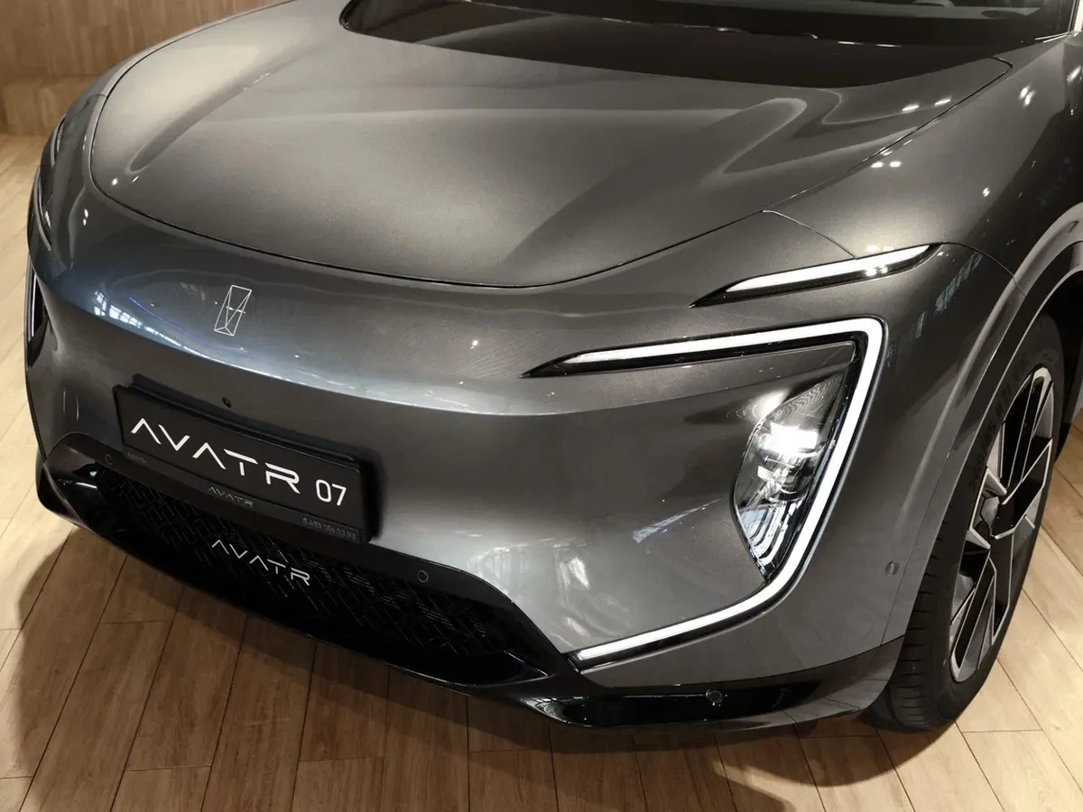Avatr 07 1.5h AT 4WD (502 л.с.) 7_3.1 Серый в АВИЛОН. Слайд №11