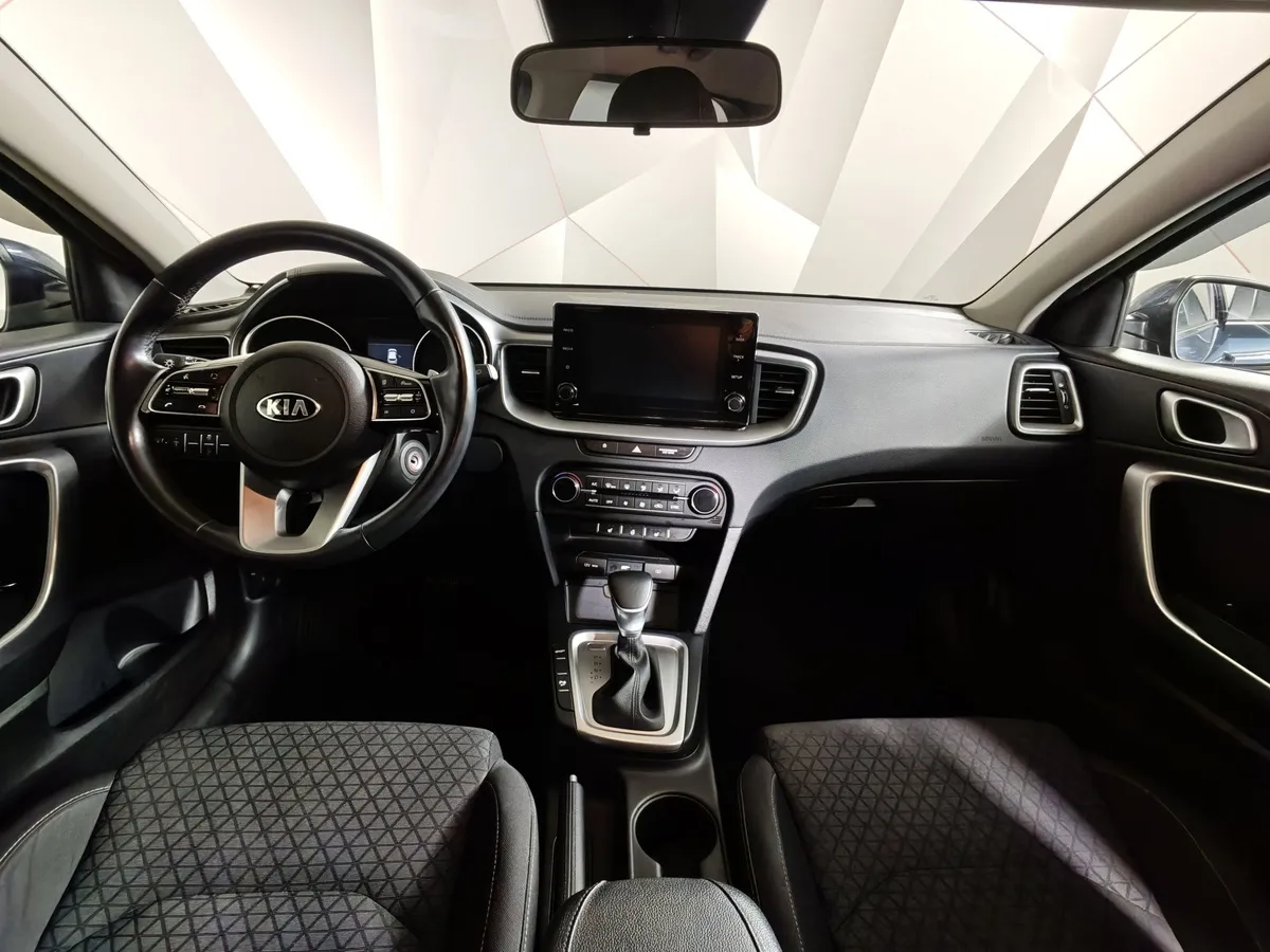 Kia Ceed 1.6 MPI AT (128 л.с.) Luxe Синий в АВИЛОН. Слайд №14