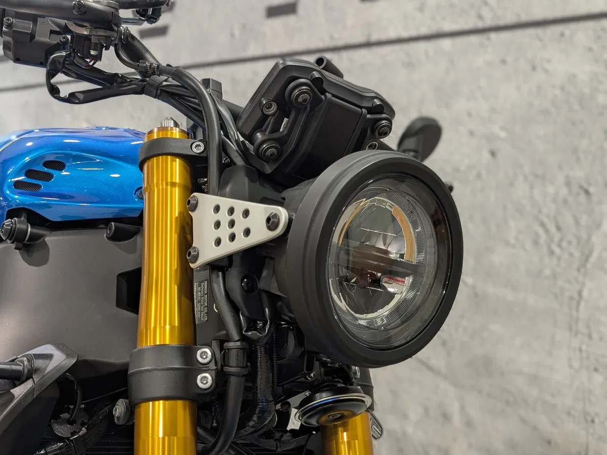 Yamaha XSR900 888 см³ (120 л.с.) (120) 888 Синий в АВИЛОН. Слайд №5