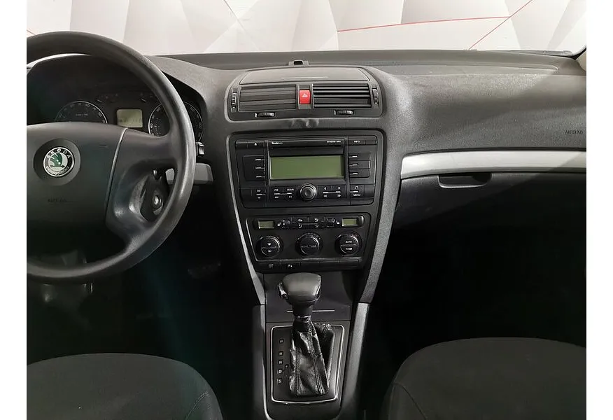 Skoda Octavia 1.6 Tiptronic (102 л.с.) Красный в АВИЛОН. Слайд №15