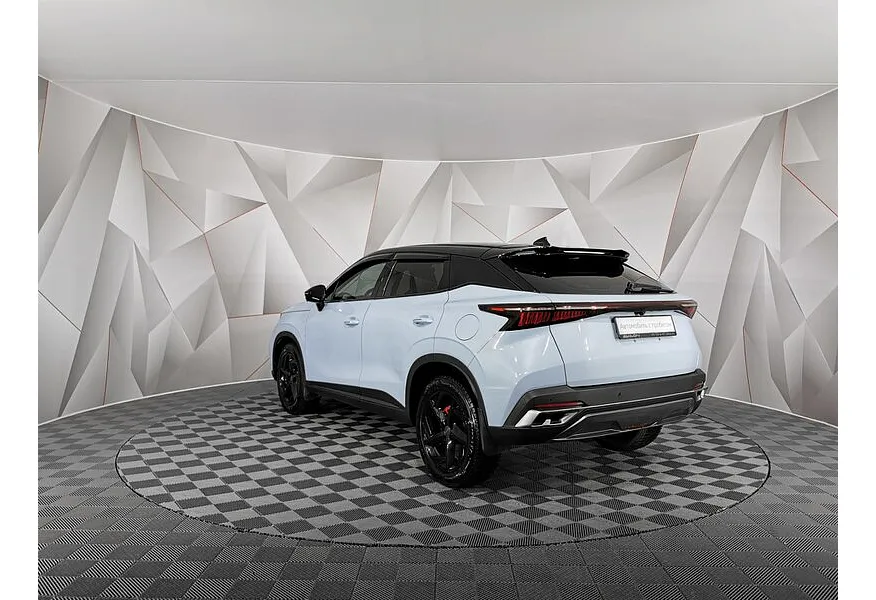 Omoda C5 1.5T CVT (147 л.с.) Ultimate (двухцветный, красные элементы экстерьера) Синий в АВИЛОН. Слайд №4