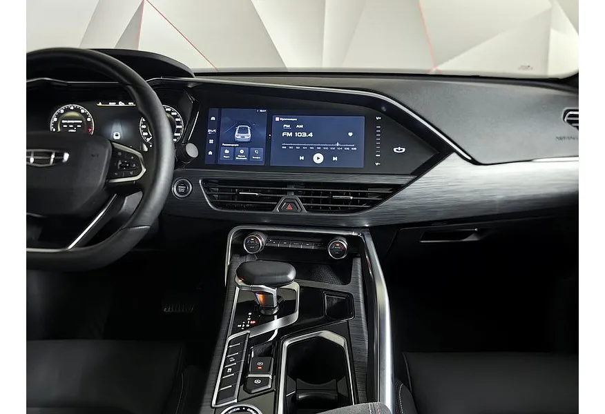 Geely Tugella 2.0 AT AWD (238 л.с.) Flagship Белый в АВИЛОН. Слайд №14