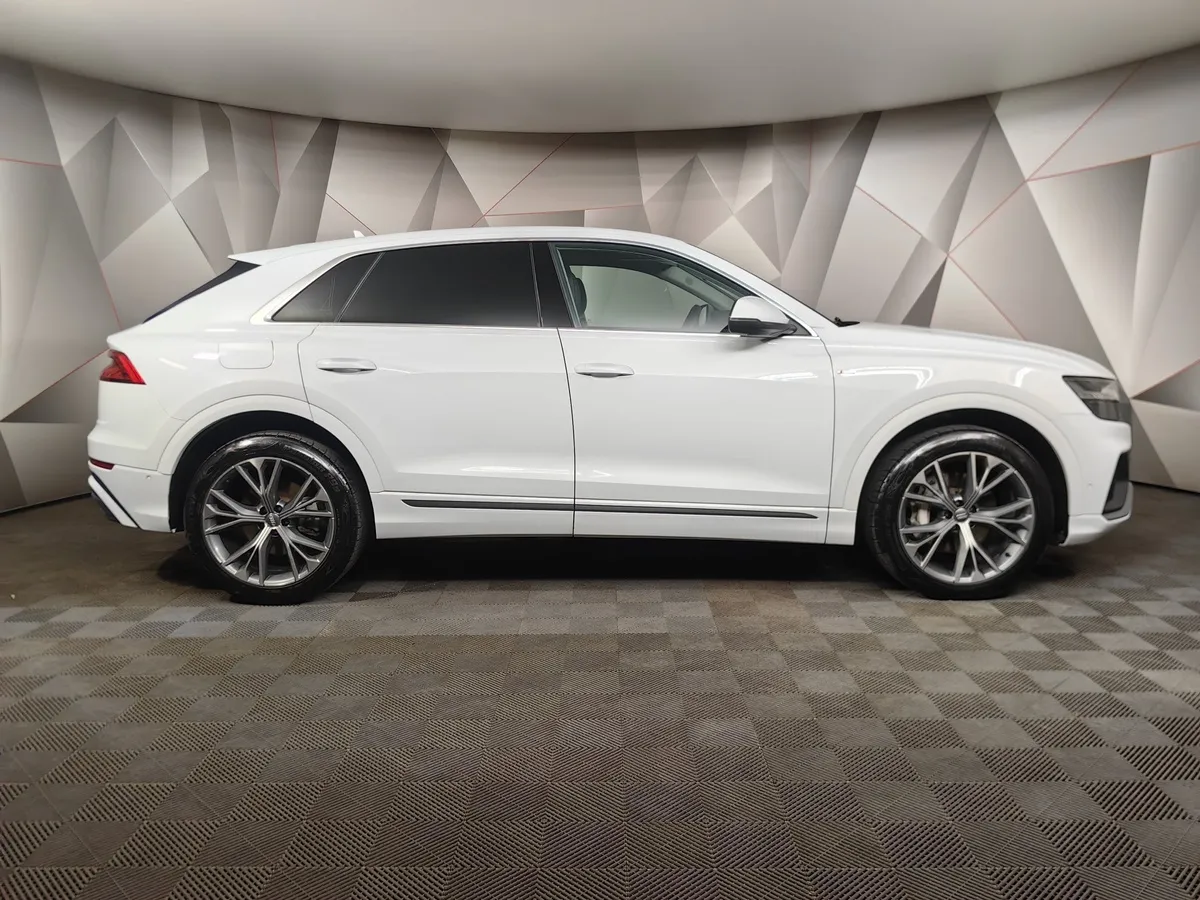 Audi Q8 45 TDI Tiptronic quattro (249 л.с.) Белый в АВИЛОН. Слайд №6