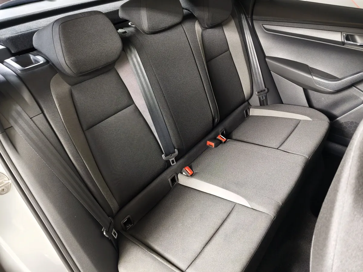 Skoda Karoq 1.4 AT FWD (150 л.с.) Ambition Белый в АВИЛОН. Слайд №17
