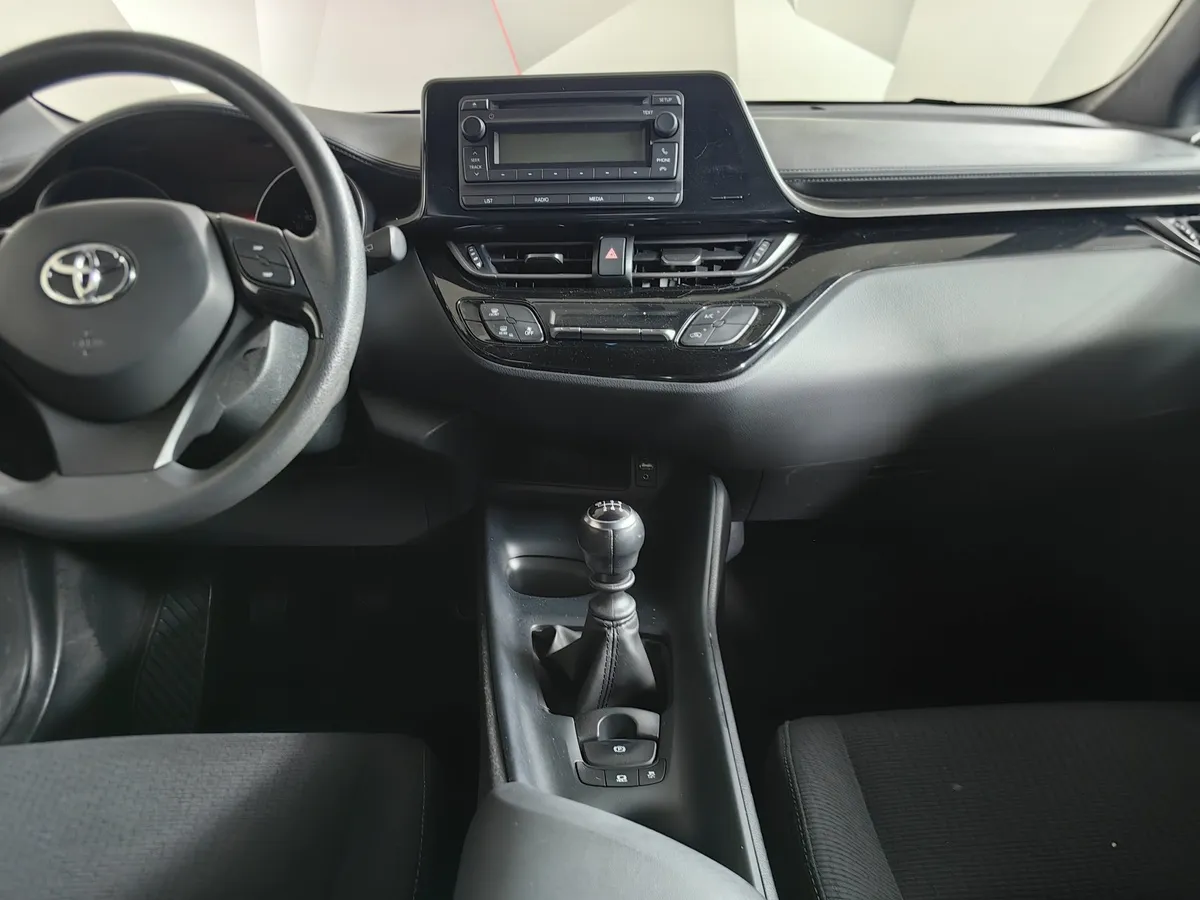 Toyota C-HR 1.2 MT (116 л.с.) Черный в АВИЛОН. Слайд №14